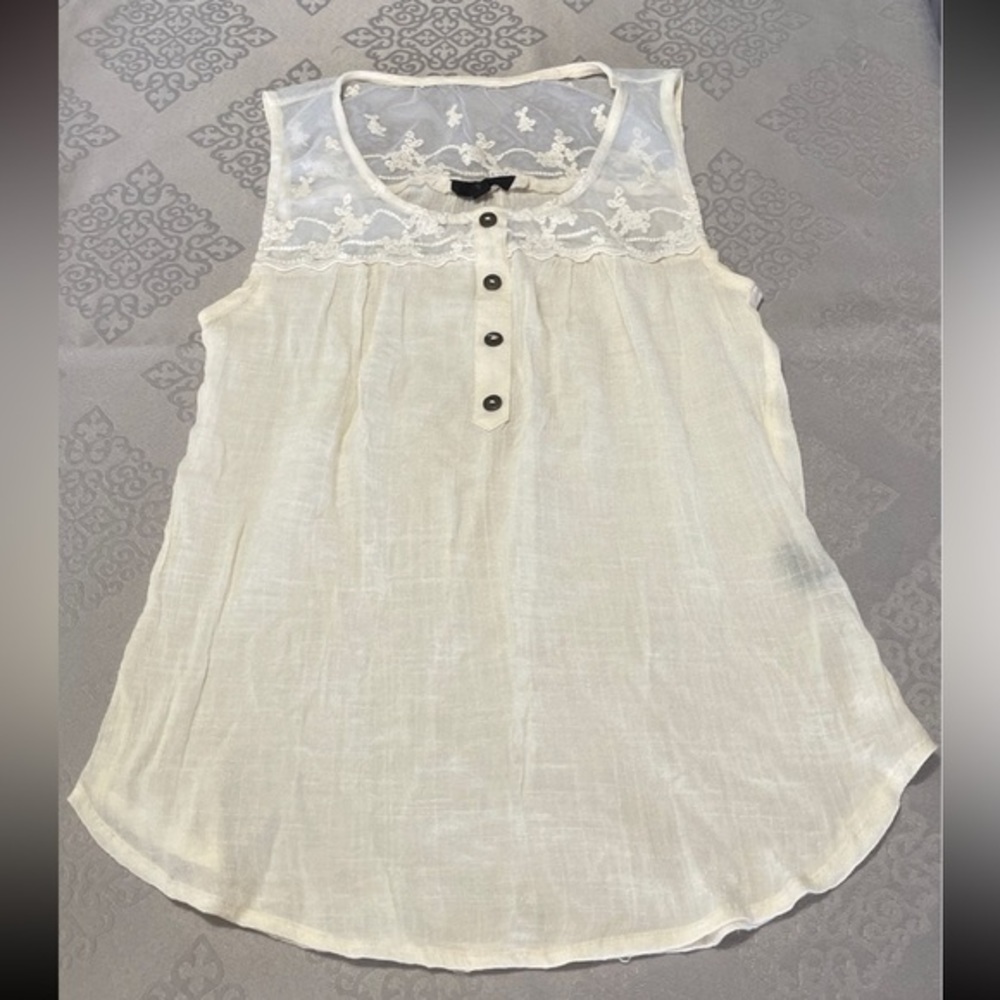 Ivory Linen and Lace tank top size small‎